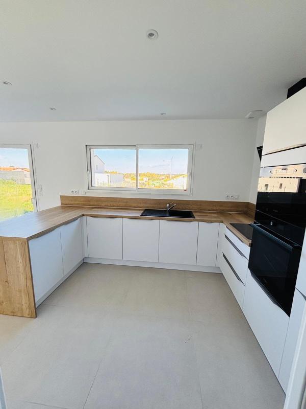 Maison - 92 m² - 5 pièces