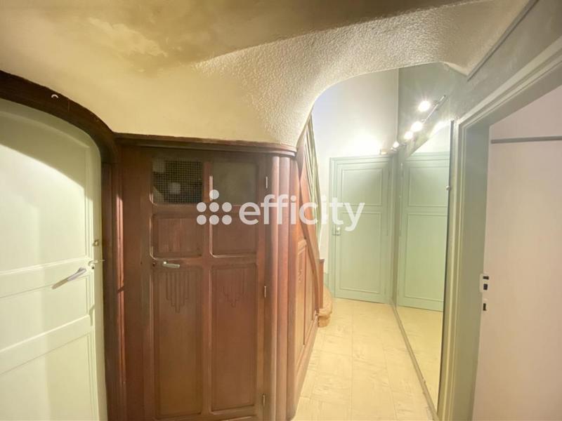 Appartement - 198 m² - 10 pièces