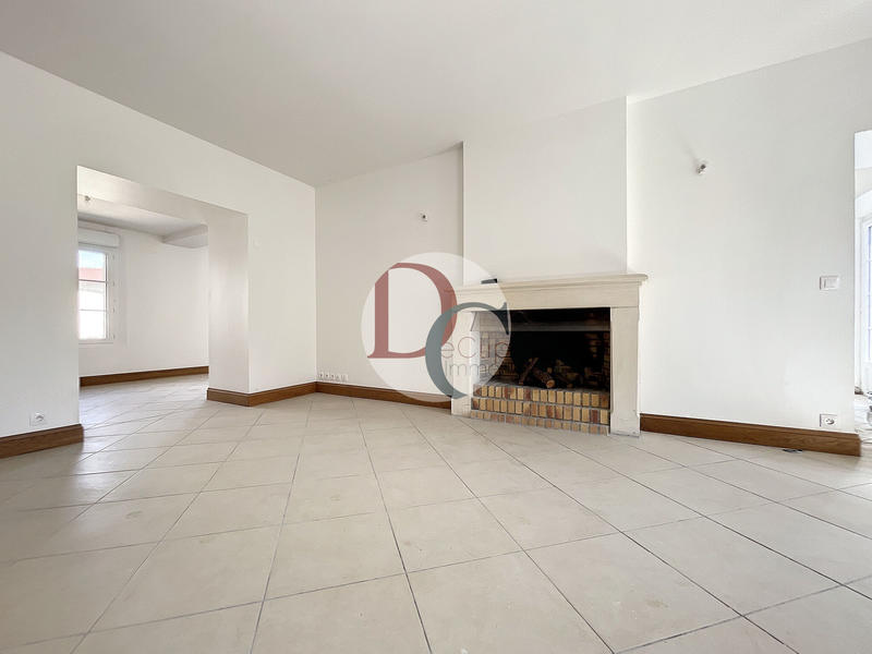 Maison - 316 m² - 11 pièces