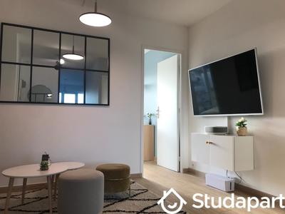 Chambre - 13 m² - 1 pièce