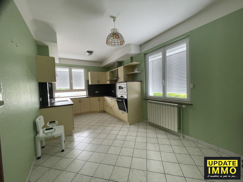 Maison - 137 m² - 8 pièces