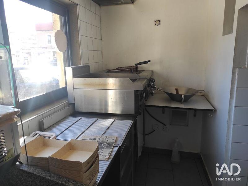 Local commercial - 601 m²