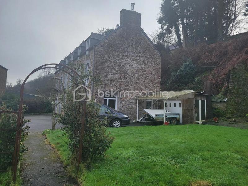 Maison en pierre - 239 m² - 10 pièces