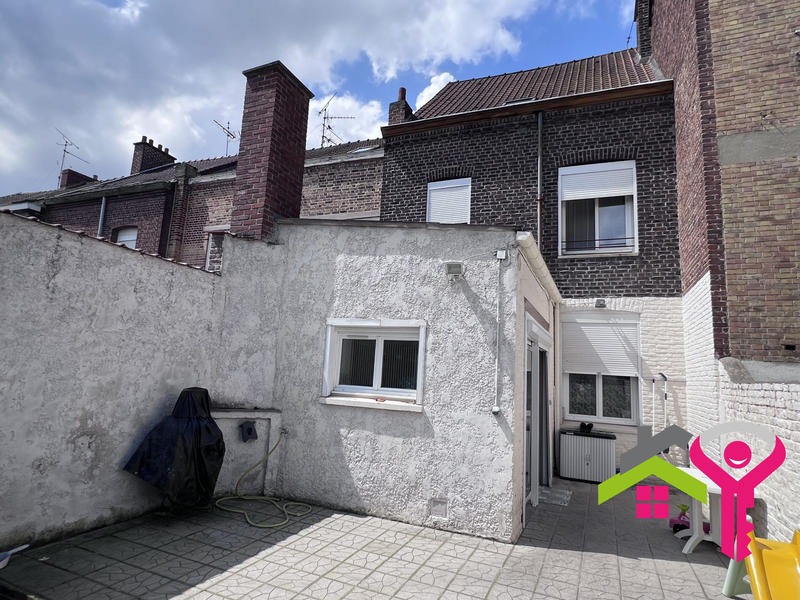 Maison - 101 m² - 5 pièces