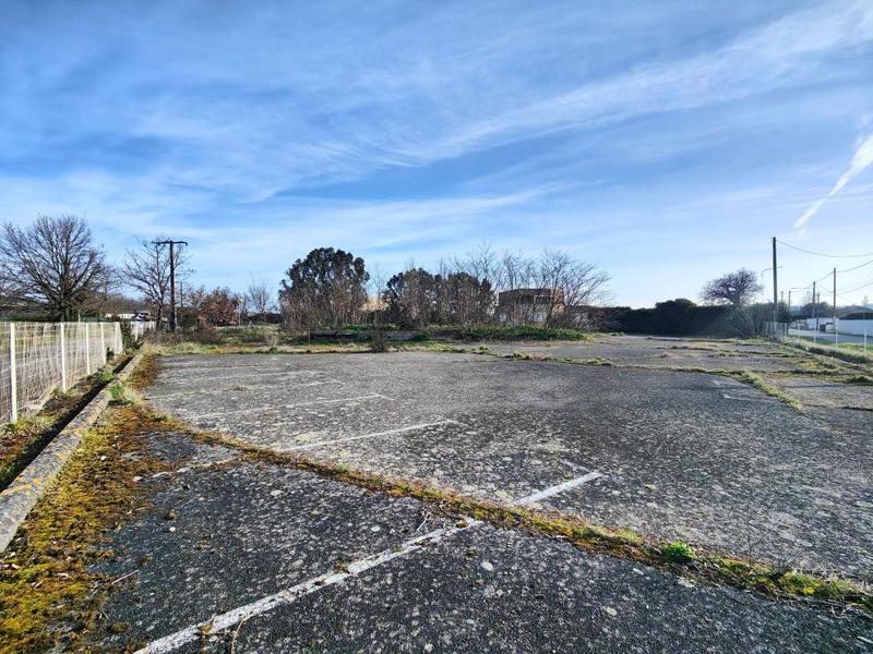 Terrain constructible - 2 130 m²