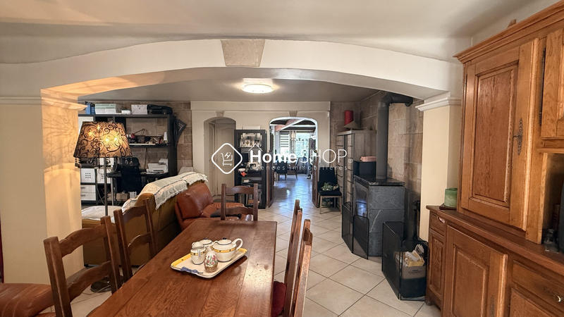 Maison traditionnelle - 157 m² - 3 pièces