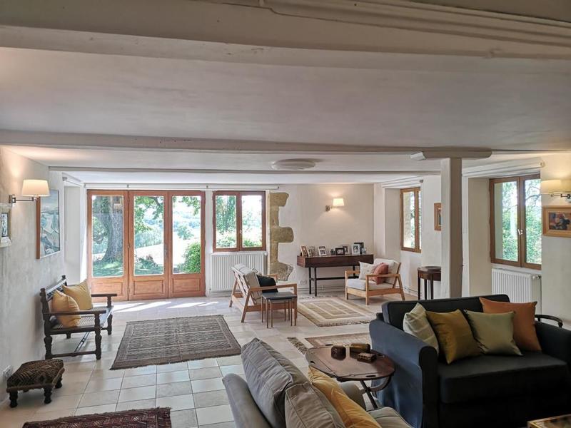 Maison - 394 m² - 10 pièces