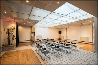 Loft - 216 m² - 5 pièces