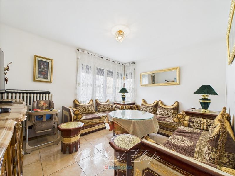 Appartement - 120 m² - 7 pièces