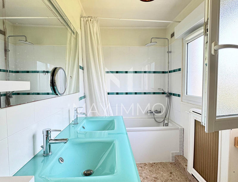 Maison - 130 m² - 4 pièces