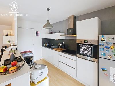 Appartement - 82 m² - 4 pièces