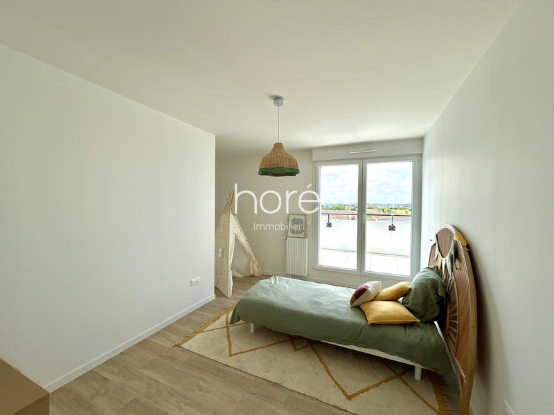 Appartement - 90 m² - 4 pièces