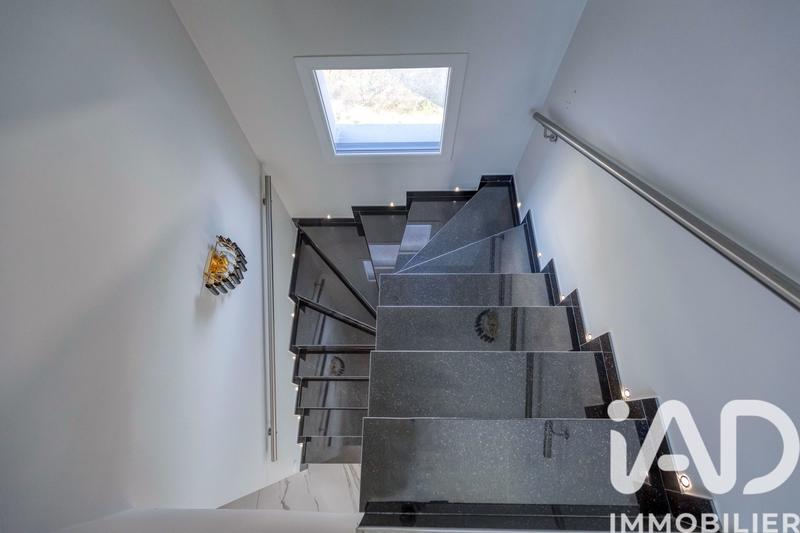 Maison - 149 m² - 5 pièces