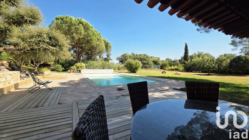 Maison - 240 m² - 8 pièces