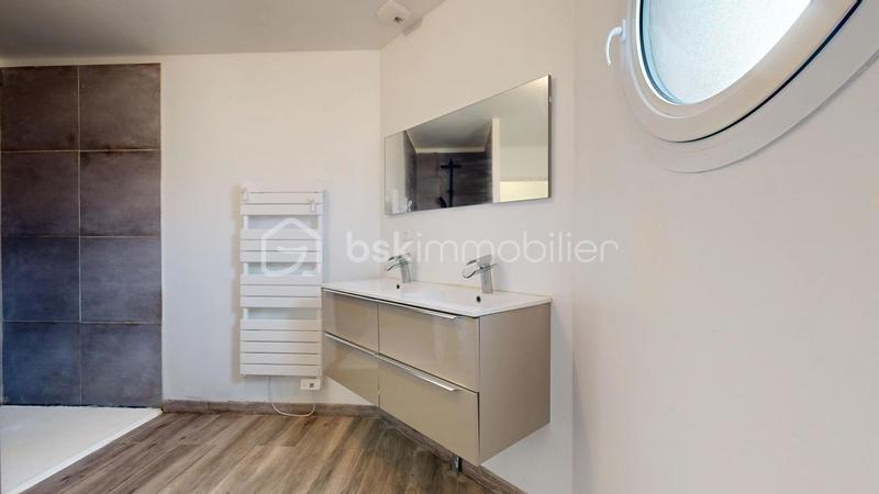 Maison - 92 m² - 4 pièces