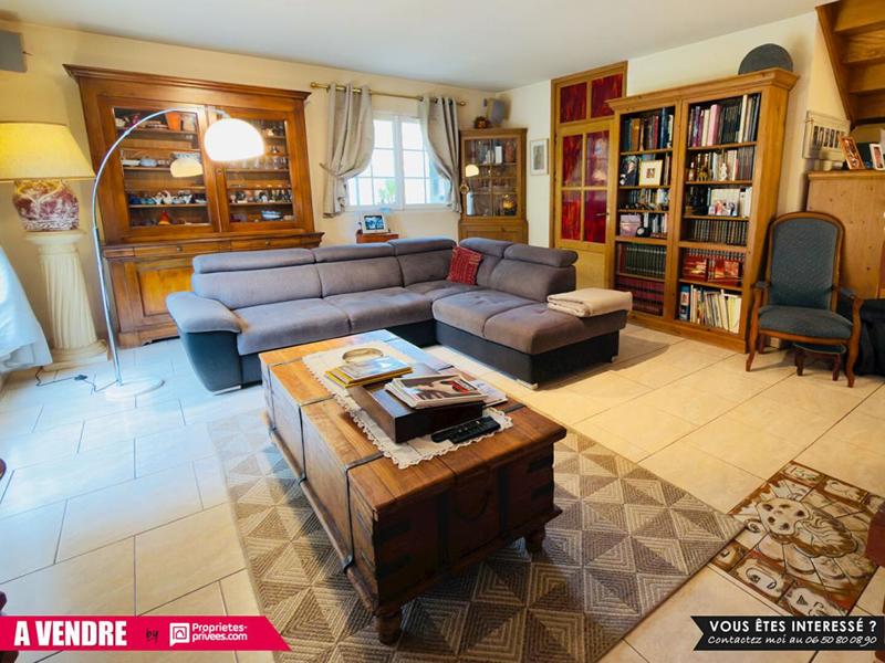 Maison - 230 m² - 8 pièces