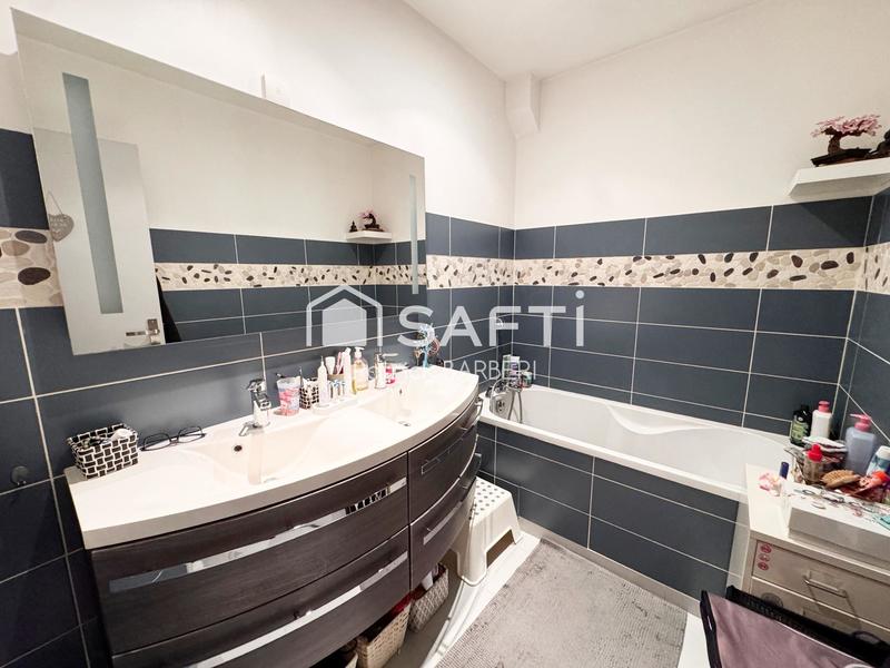 Maison - 86 m² - 4 pièces