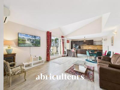 Appartement - 90 m² - 4 pièces