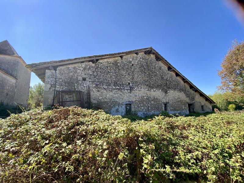 Maison traditionnelle - 373 m² - 5 pièces