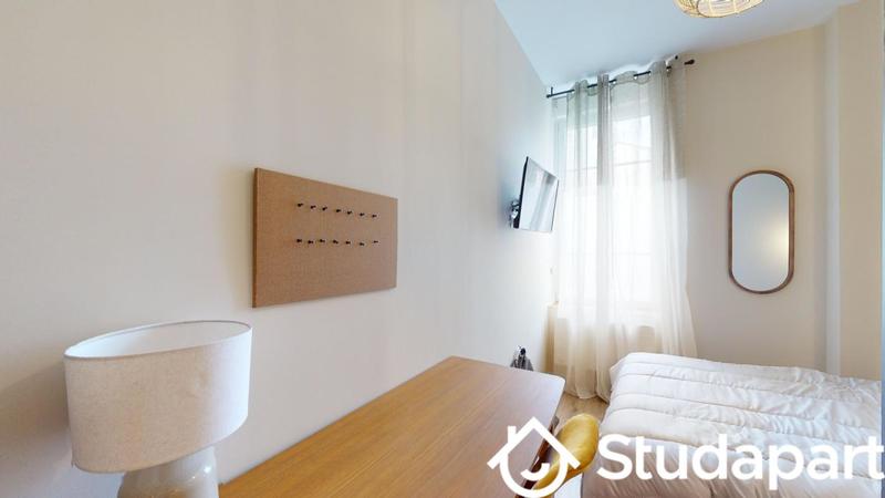 Chambre - 9 m² - 1 pièce