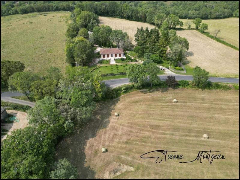 Propriété - 123 m² - 6 pièces