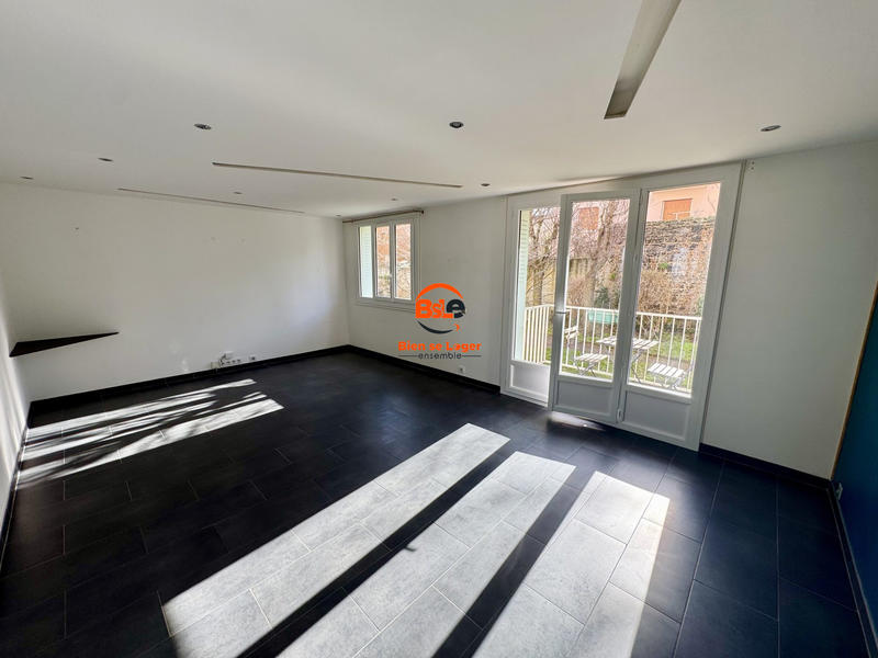 Appartement - 82 m² - 3 pièces