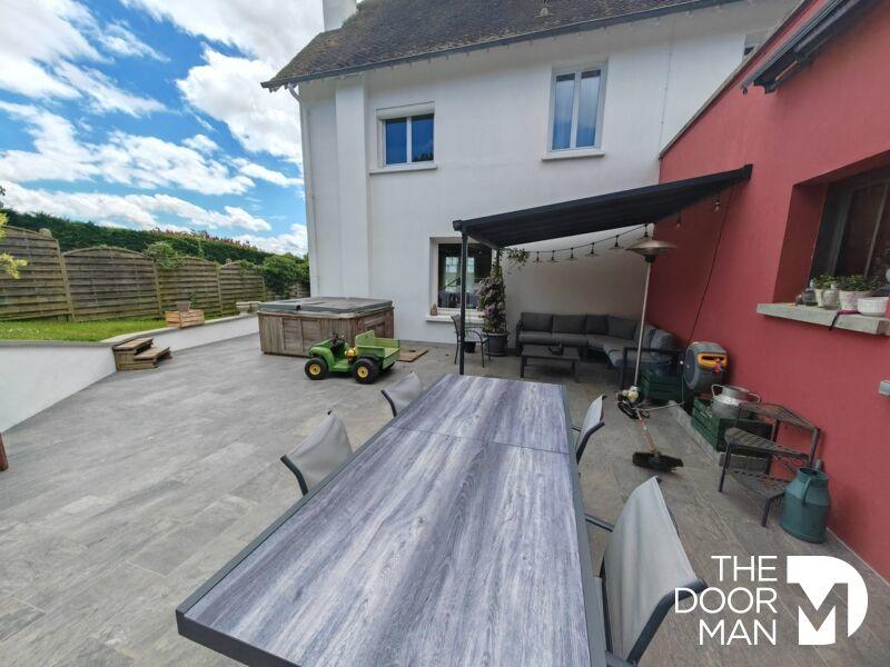 Propriété - 700 m² - 23 pièces