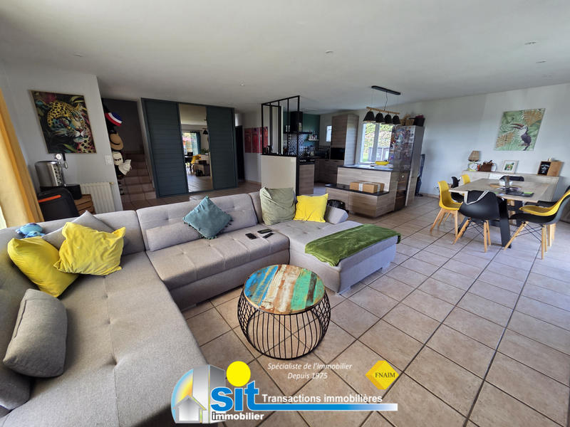 Maison - 138 m² - 6 pièces