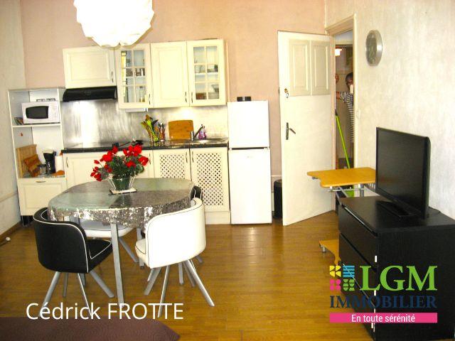 Appartement - 300 m² - 8 pièces