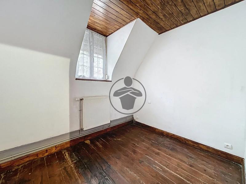 Maison - 208 m² - 7 pièces