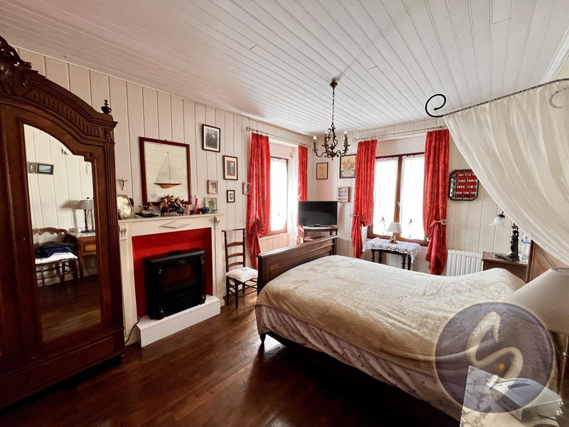 Maison traditionnelle - 150 m² - 5 pièces