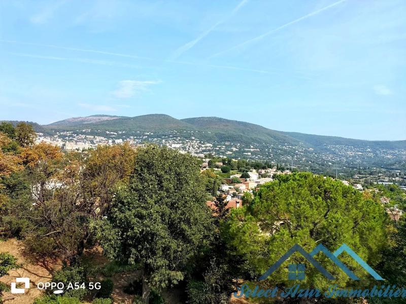 Appartement - 94 m² - 4 pièces