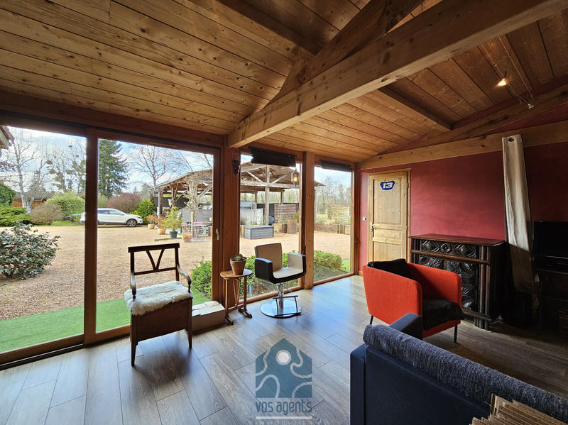 Propriété - 170 m² - 6 pièces