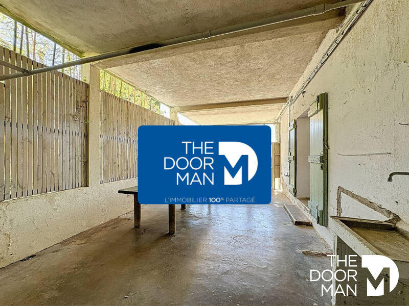 Maison - 240 m² - 10 pièces