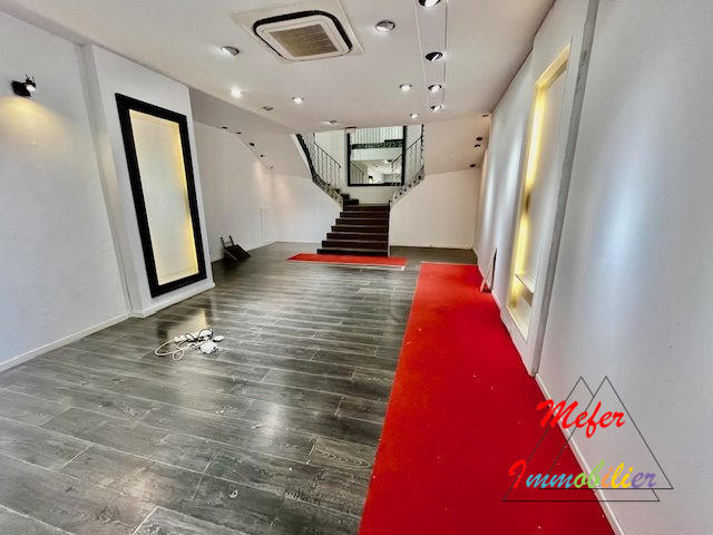 Local commercial - 130 m²