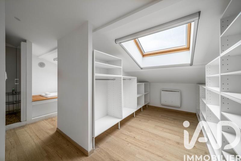 Maison - 214 m² - 7 pièces