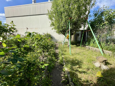 Maison - 99 m² - 5 pièces