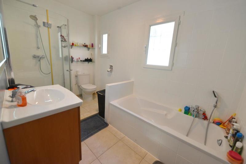 Maison - 183 m² - 5 pièces