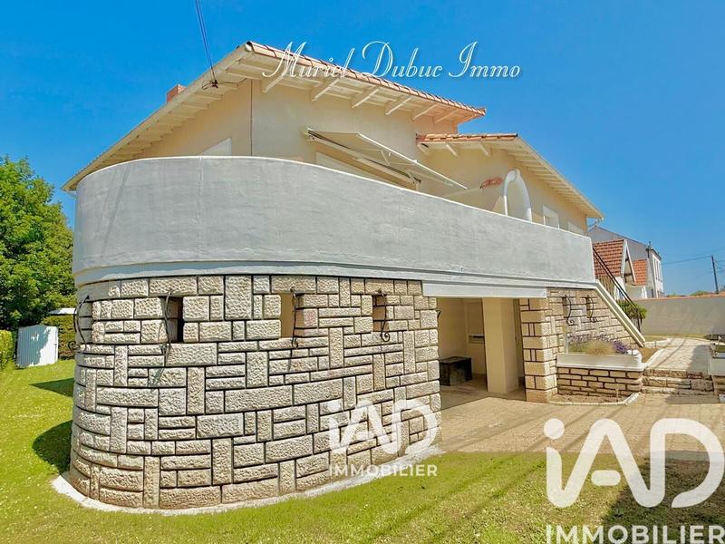 Maison - 200 m² - 6 pièces