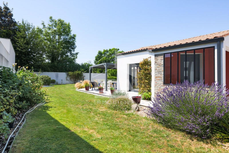 Maison - 192 m² - 6 pièces