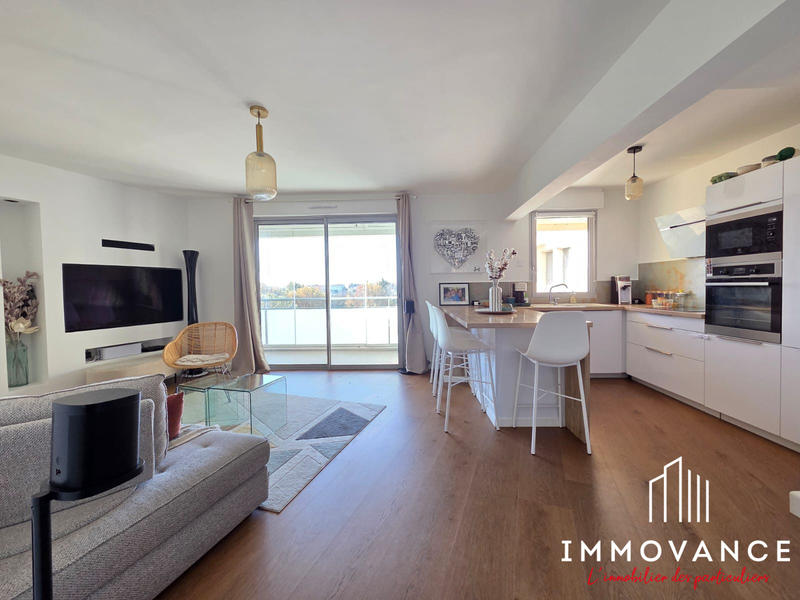 Appartement - 80 m² - 4 pièces