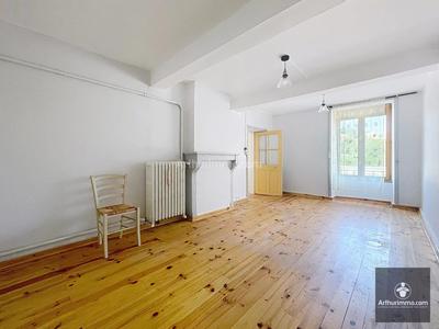 Maison - 102 m² - 5 pièces