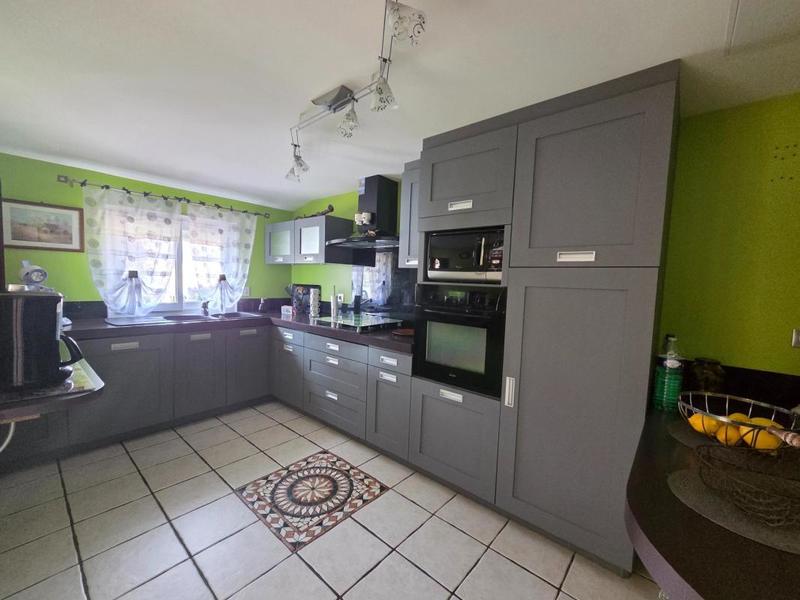 Maison - 104 m² - 4 pièces