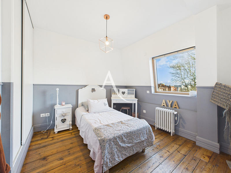 Maison - 162 m² - 7 pièces