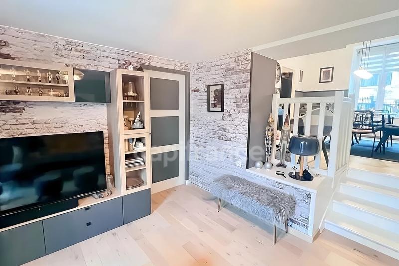 Maison - 123 m² - 6 pièces