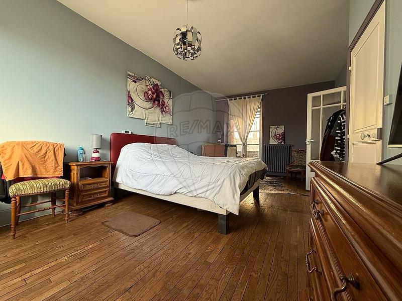 Maison de ville - 239 m² - 10 pièces