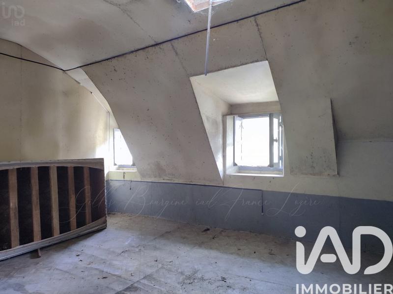 Maison - 180 m² - 5 pièces