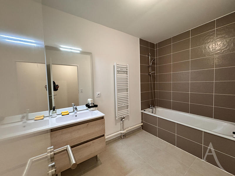 Appartement - 63 m² - 3 pièces