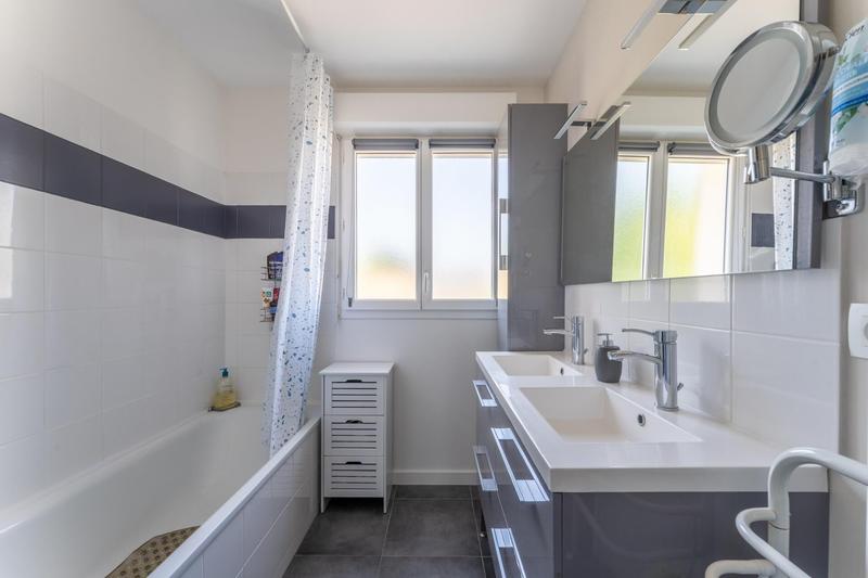 Maison - 86 m² - 5 pièces