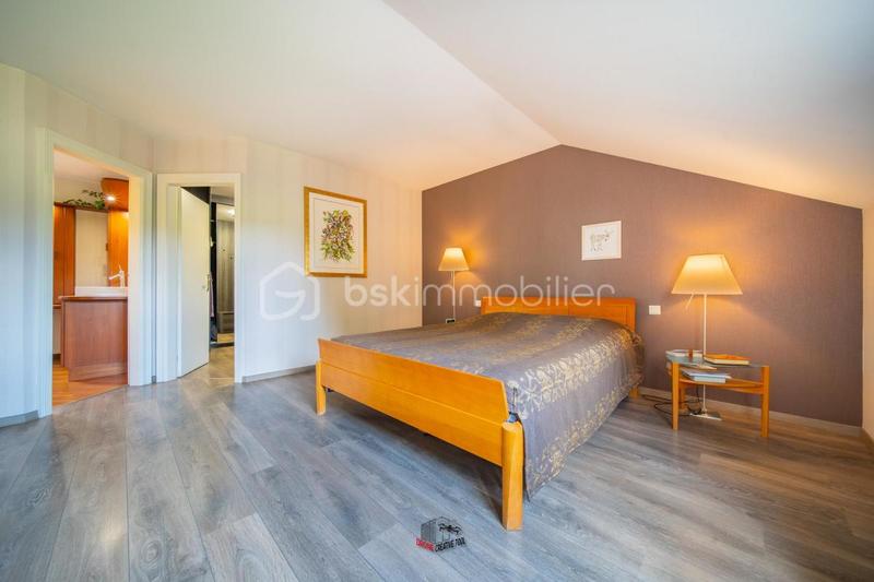 Maison d'architecte - 290 m² - 8 pièces